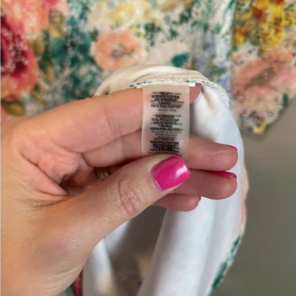 Kensie Eyelet Watercolor Floral 3/4 Sleeve Shift Dress - 8 - Picture 9 of 9